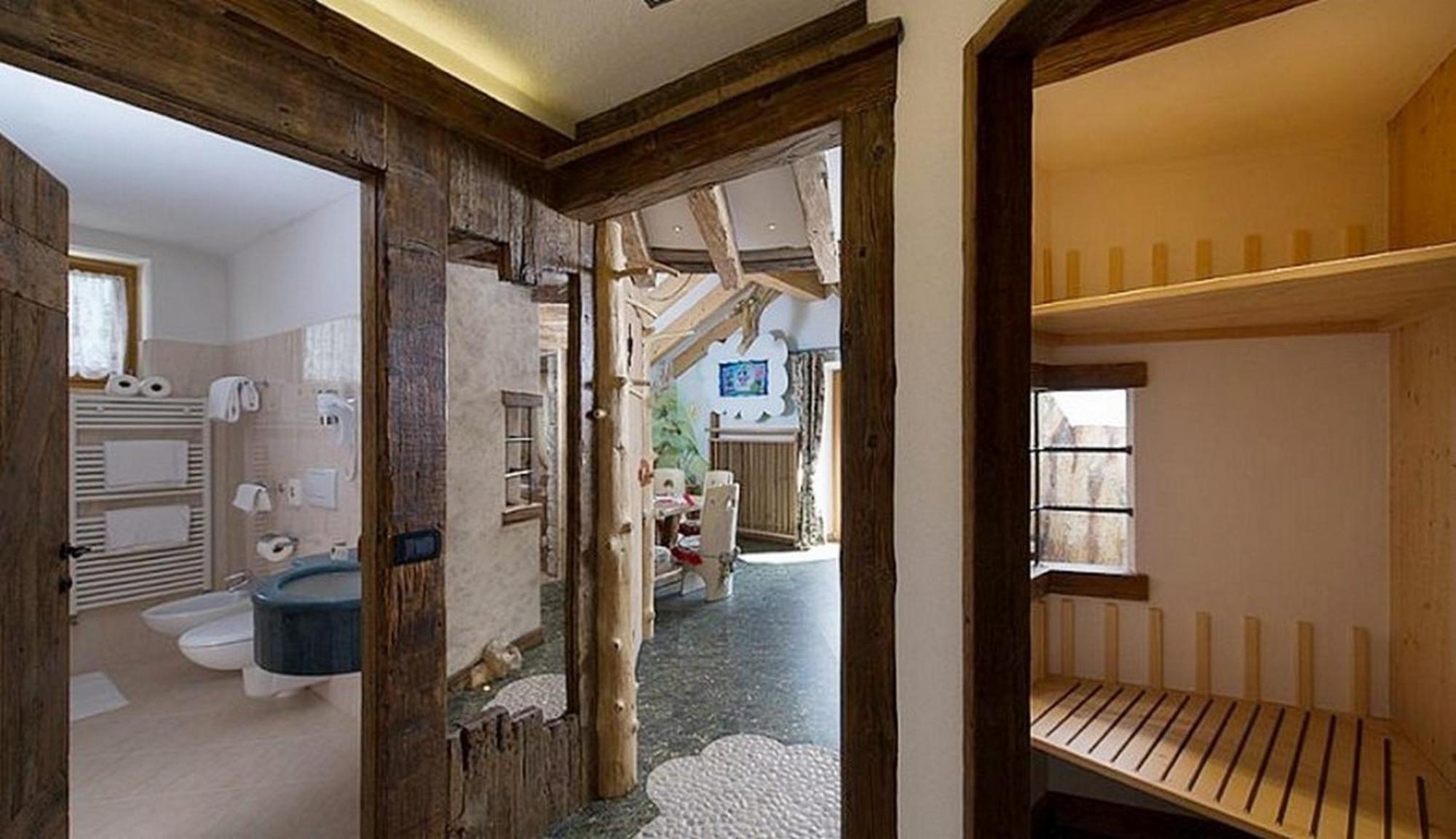 Mytime Hotels La Grotta Vigo di Fassa Szoba fotó