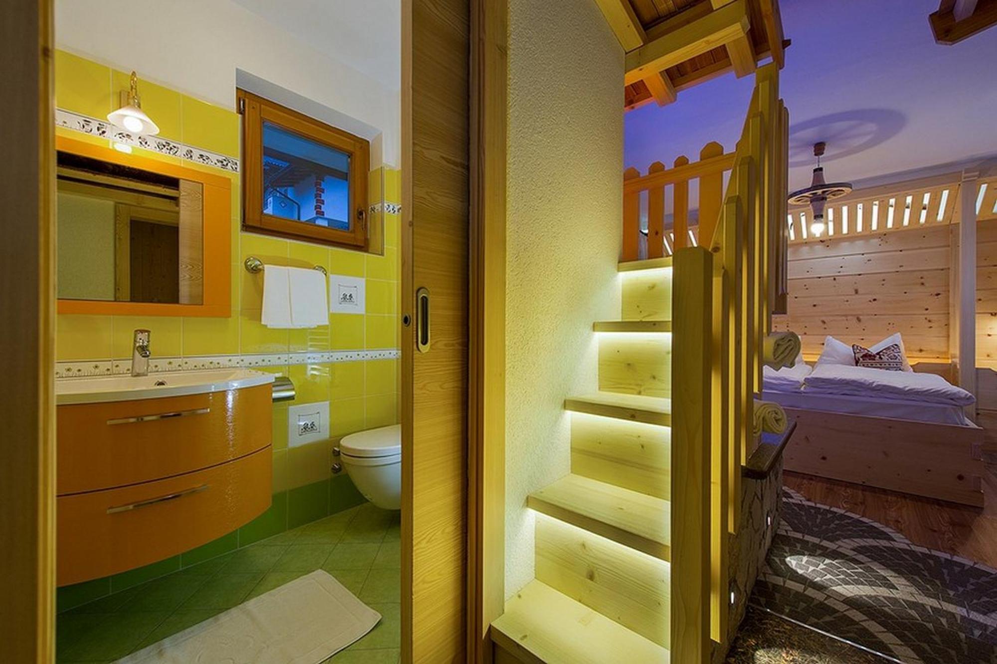 Mytime Hotels La Grotta Vigo di Fassa Szoba fotó