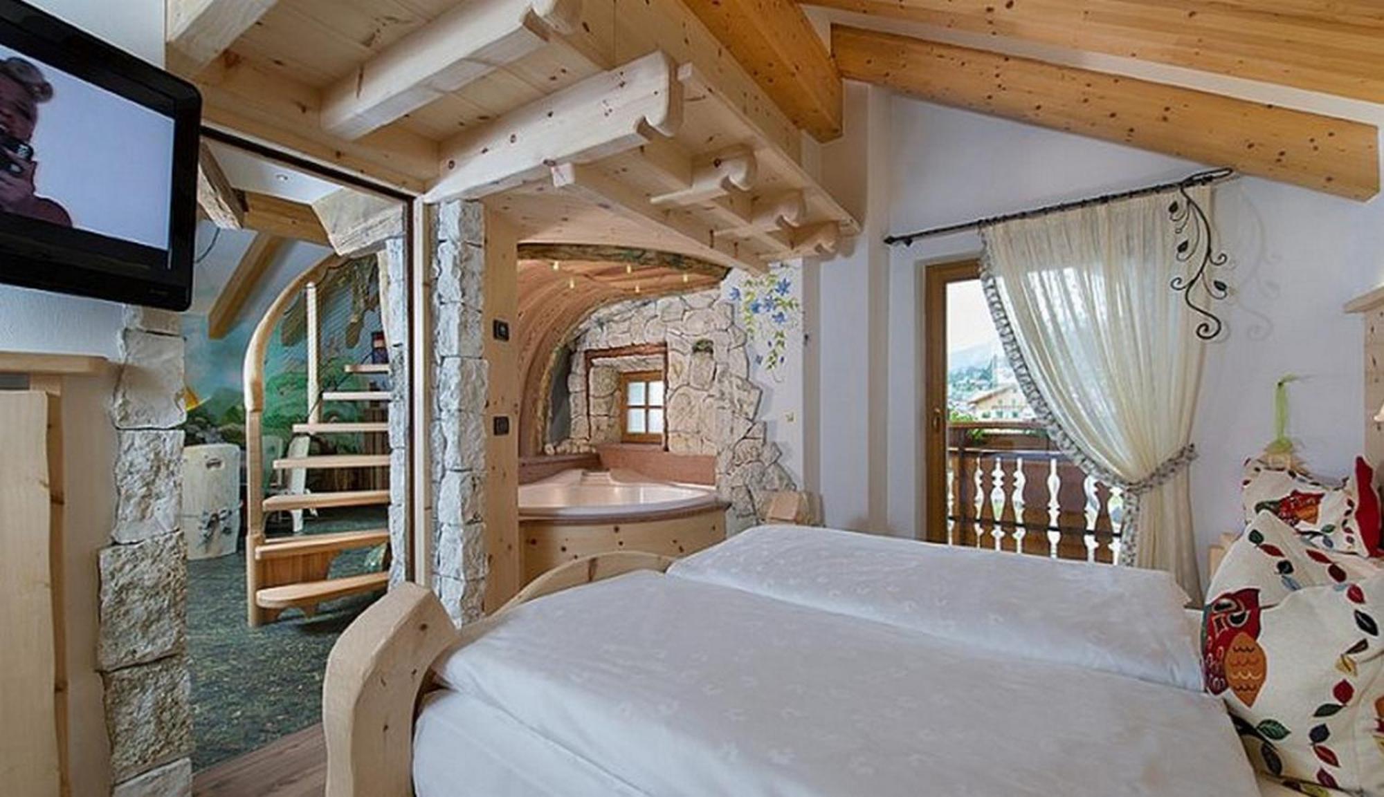 Mytime Hotels La Grotta Vigo di Fassa Szoba fotó
