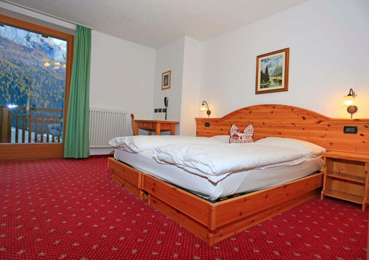 Mytime Hotels La Grotta Vigo di Fassa Szoba fotó